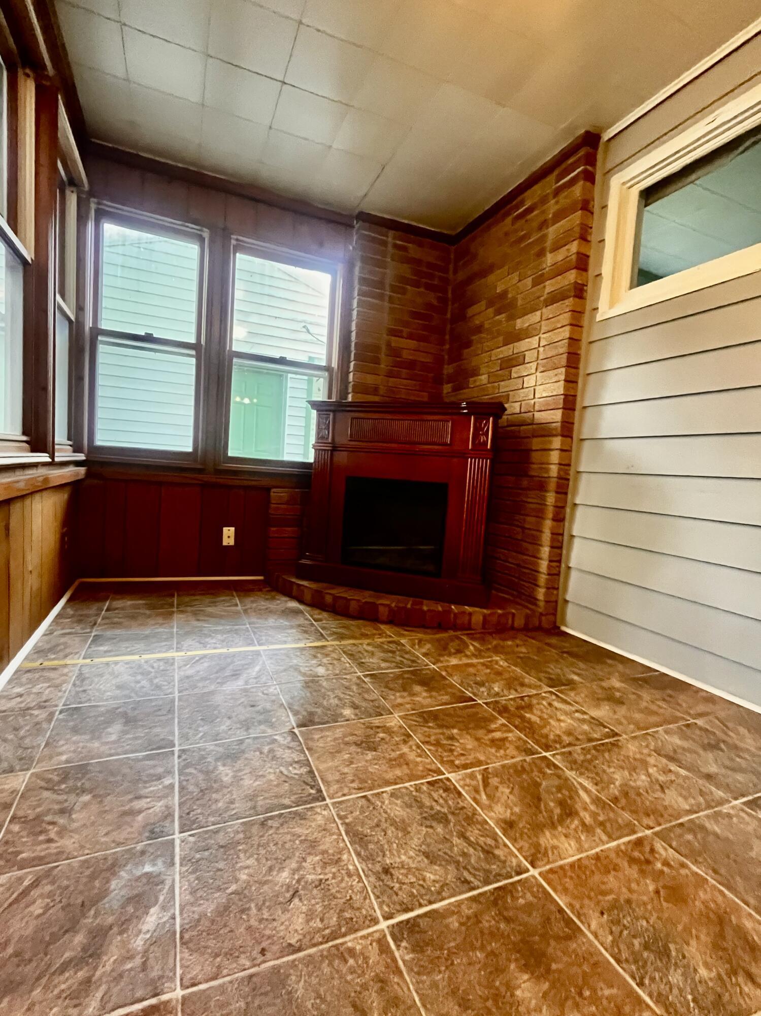 Property Photo:  326 S 11th Street  IN 46304 
