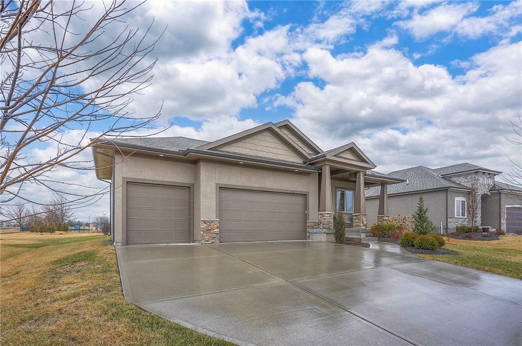 Property Photo:  25064 W 112th Terrace  KS 66061 