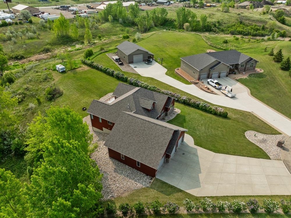Property Photo: 3200 NW Highview Ave ND 58703