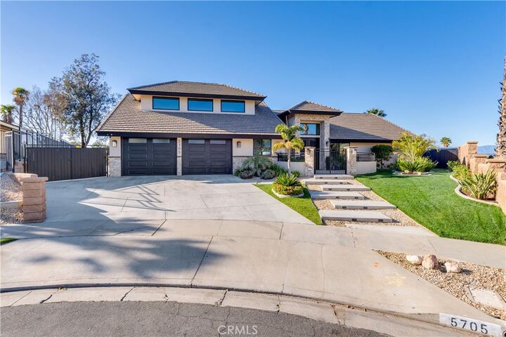 Property Photo: 5705 Via Sotelo CA 92506