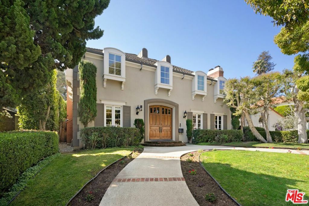 Property Photo: 742 23rd Street CA 90402