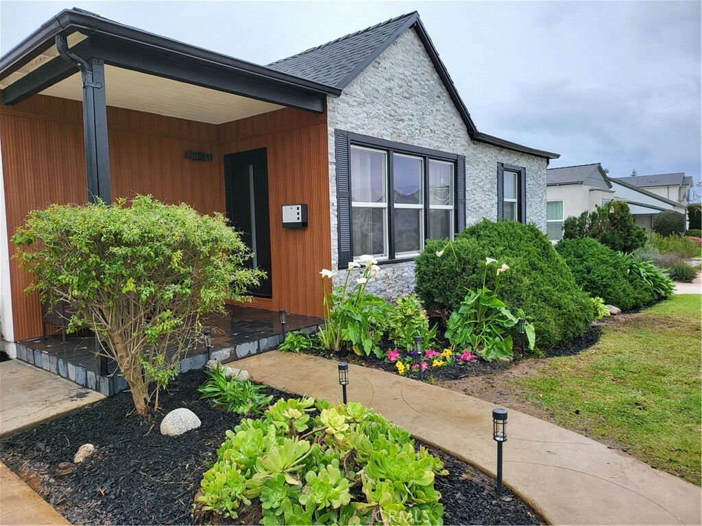 Property Photo: 6376 W 82nd Street CA 90045