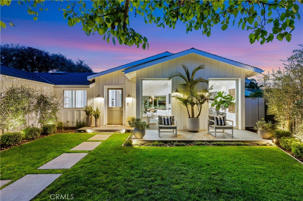 Property Photo: 223 Robinhood Place CA 92627