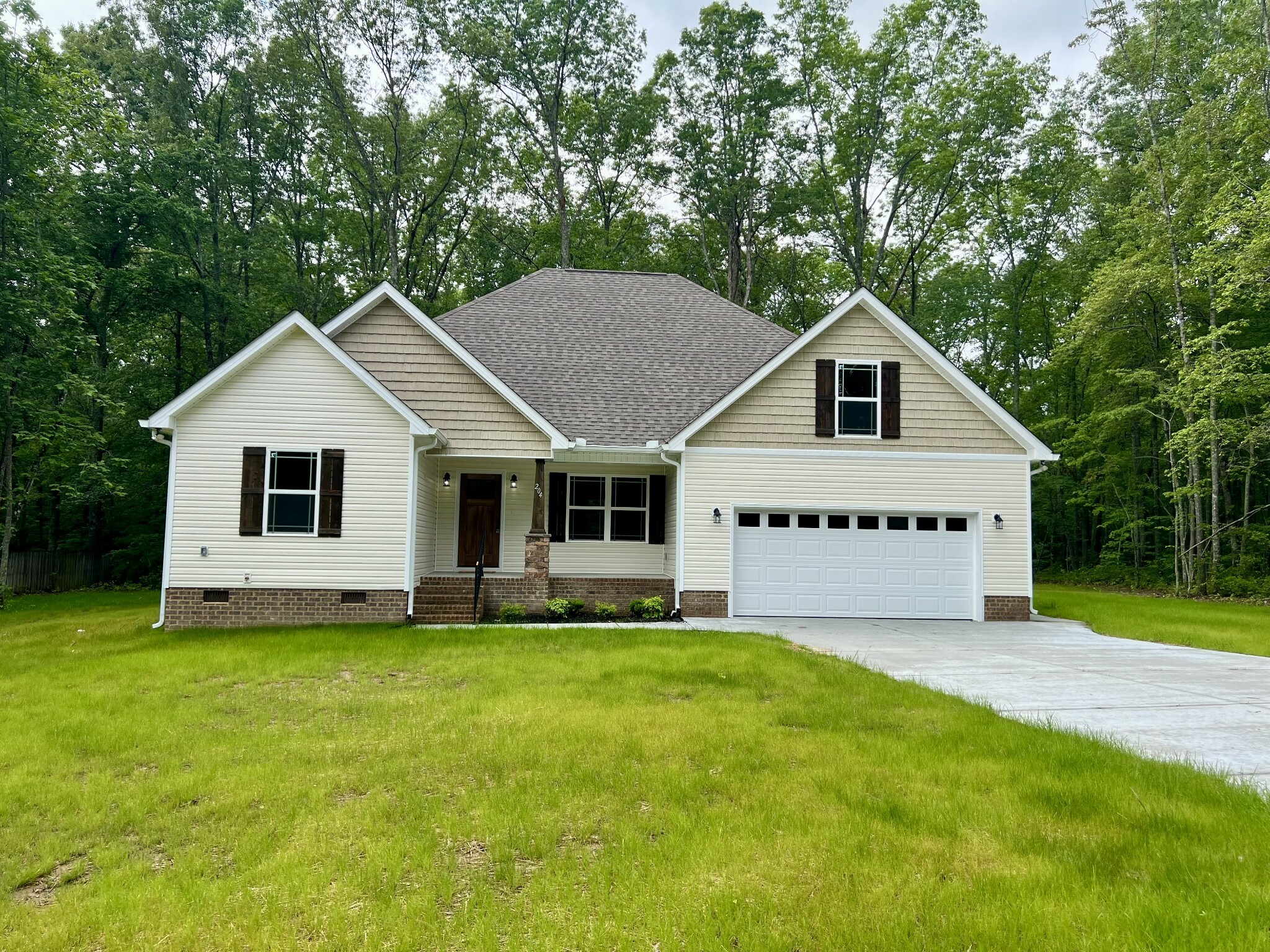 Property Photo: 204 Winterberry Cir TN 37355