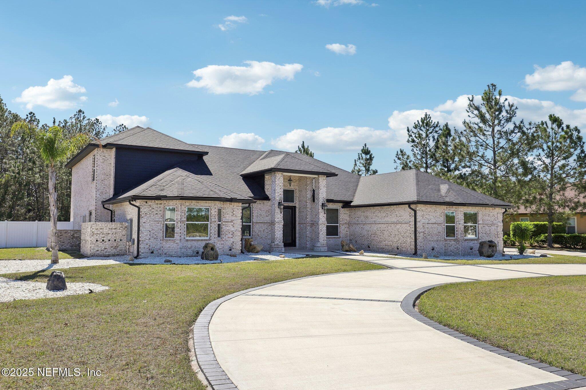 Property Photo:  11141 Saddle Club Drive  FL 32219 