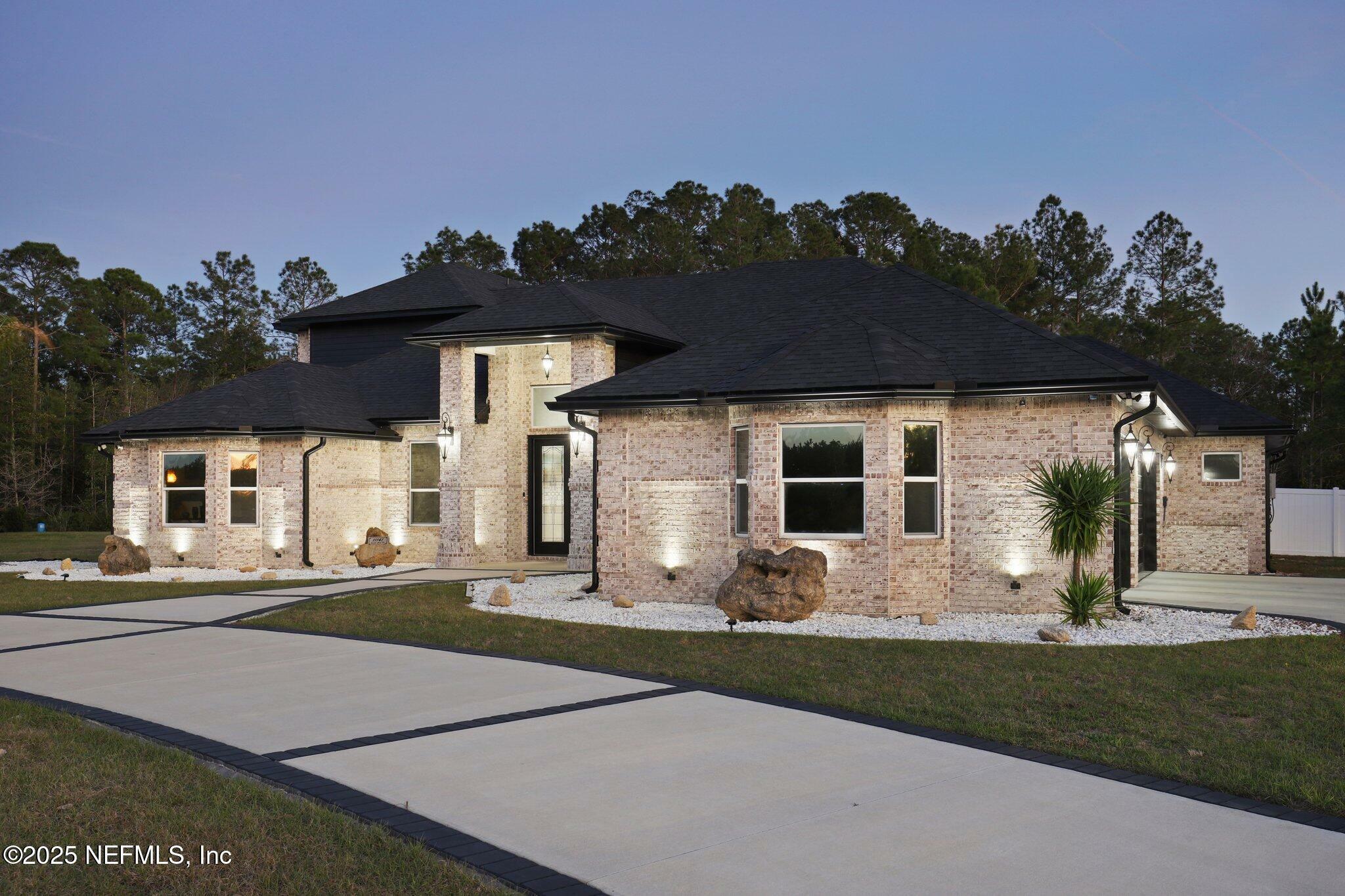 Property Photo: 11141 Saddle Club Drive FL 32219