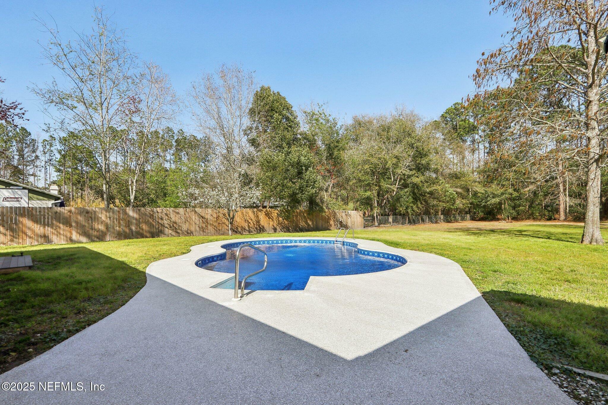 Property Photo:  1201 Foxmeadow Trail  FL 32068 