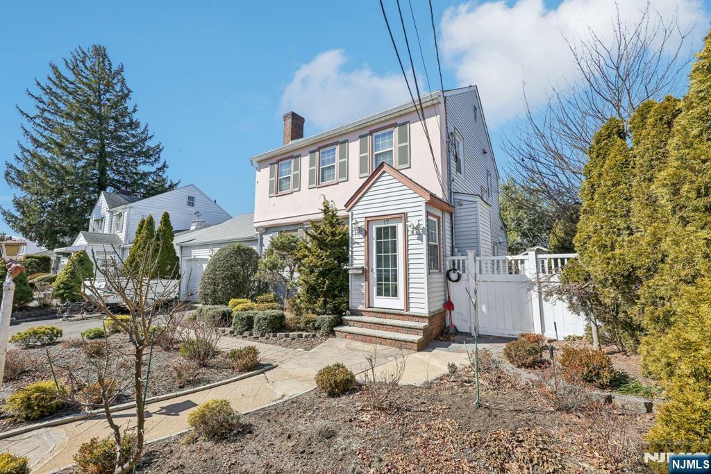 Property Photo:  17 Bennett Avenue  NJ 07662 