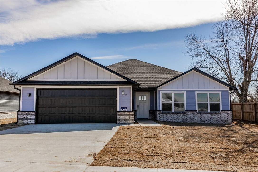 Property Photo: 1404 Emelyn Lane AR 72761