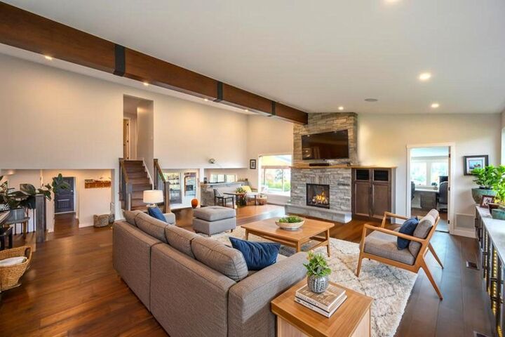 Property Photo: 6521 Bellevue Drive BC V0H 1T4