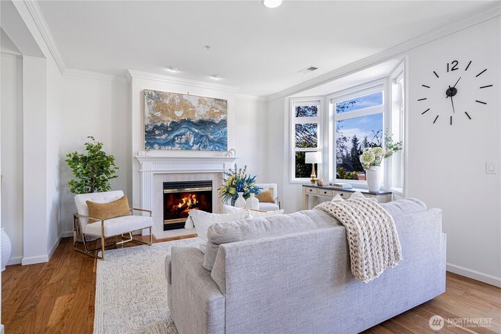 Property Photo:  122  State St S E315  WA 98033 