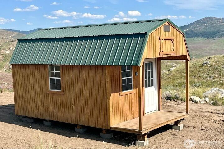 Property Photo: 139 Painted Rock Road WA 98855
