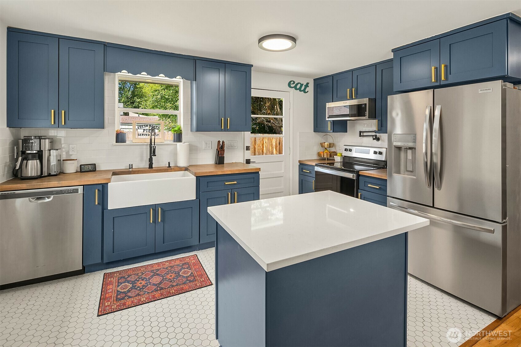 Property Photo: 2406 NE 75th Street WA 98115