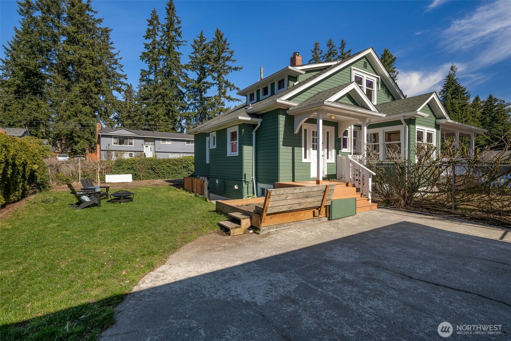 Property Photo:  17555  Fremont Avenue N  WA 98133 