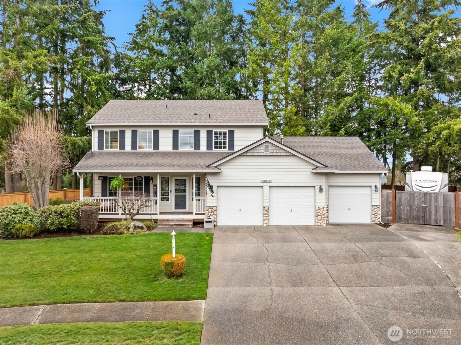 Property Photo:  10817  213th Street E  WA 98338 