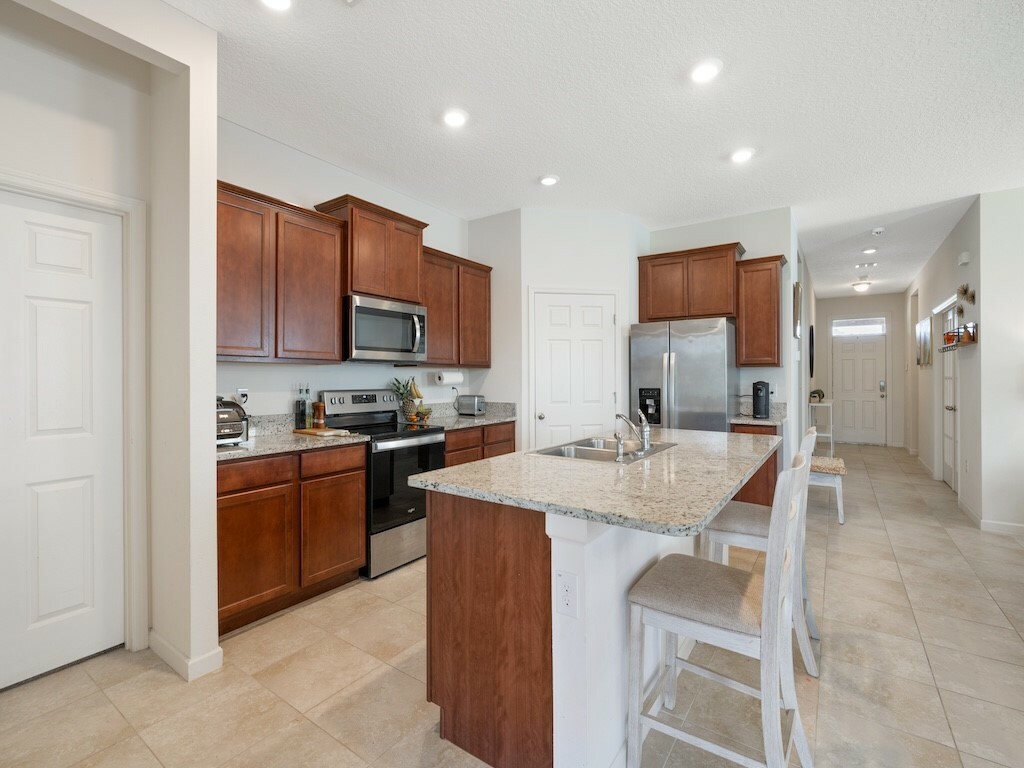 Property Photo: 2569 Crowned Eagle Circle SW FL 32962