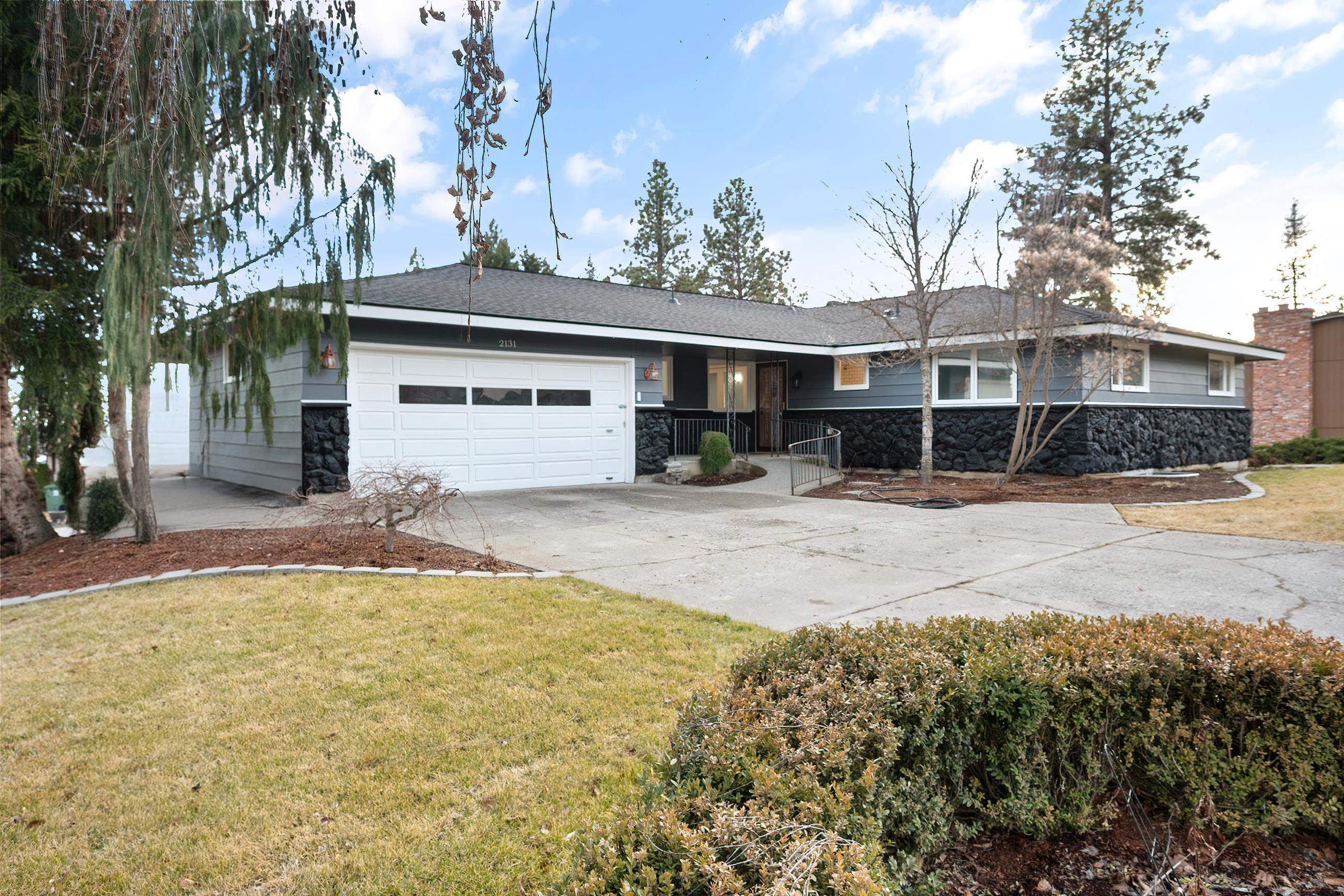 Property Photo:  2131 W Wedgewood Ave  WA 99208 