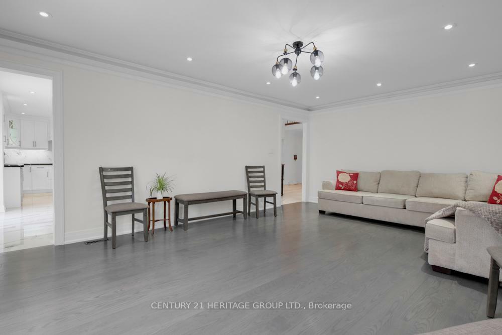 Photo de la propriété: 99 Benjamin Drive ON L4L 1H7