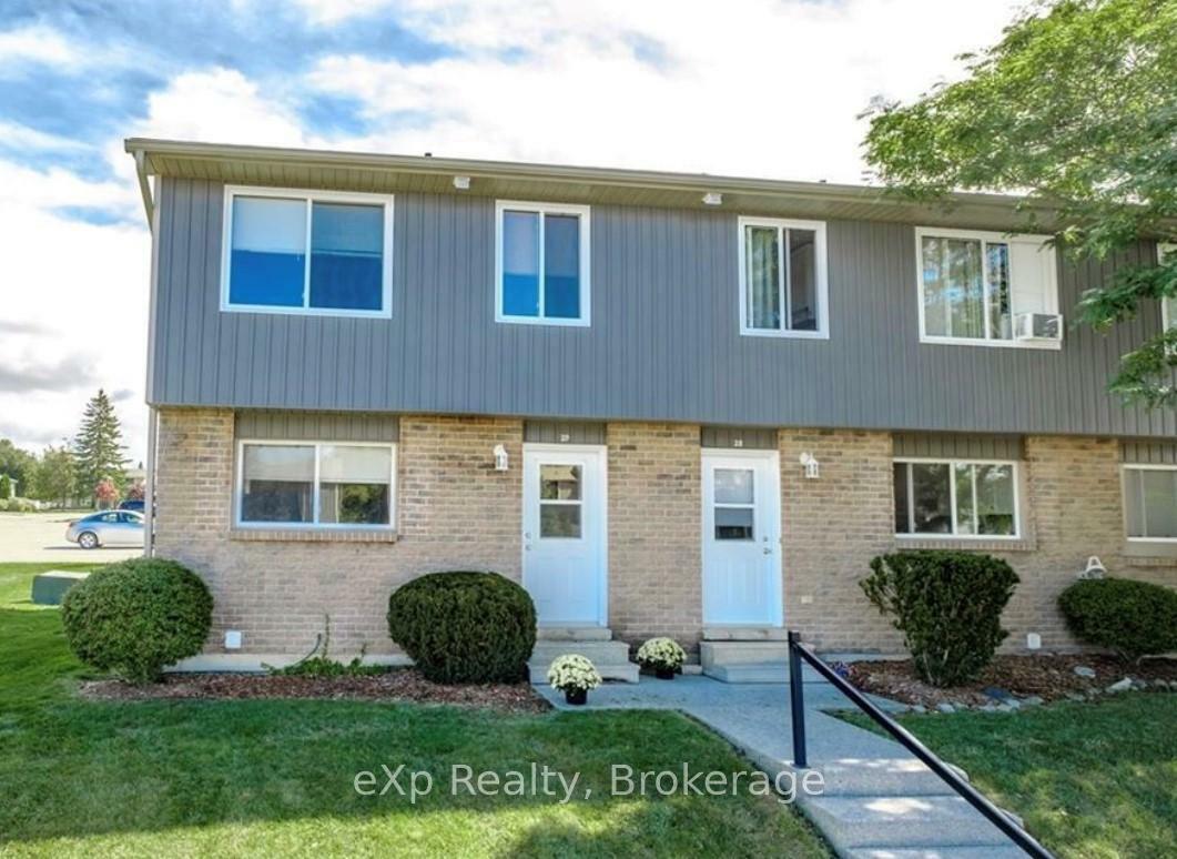 Property Photo: 850 Walsh Street W 29 ON N2Z 1P1