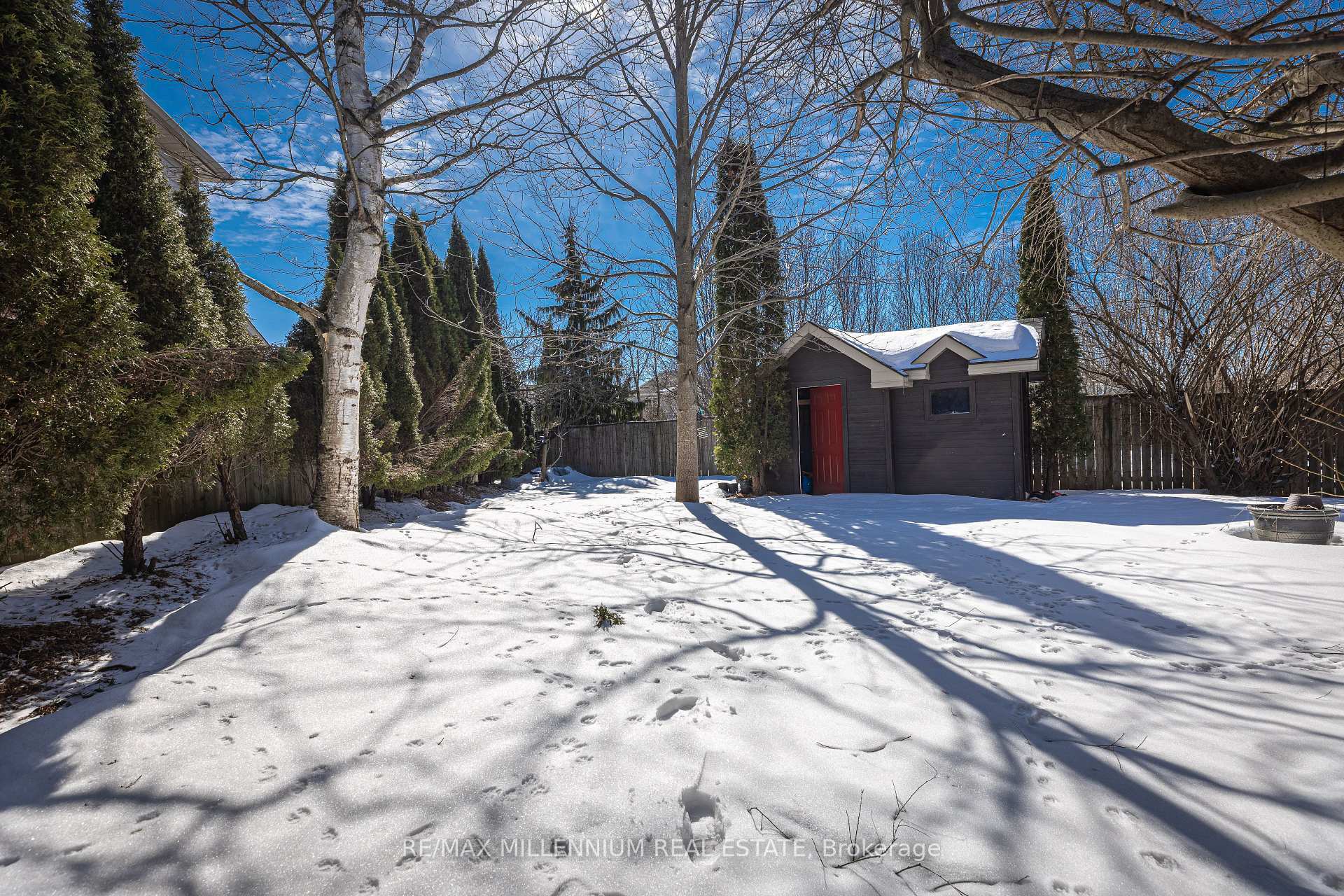 Property Photo: 98 Greyrock Crescent ON N5Y 6L4