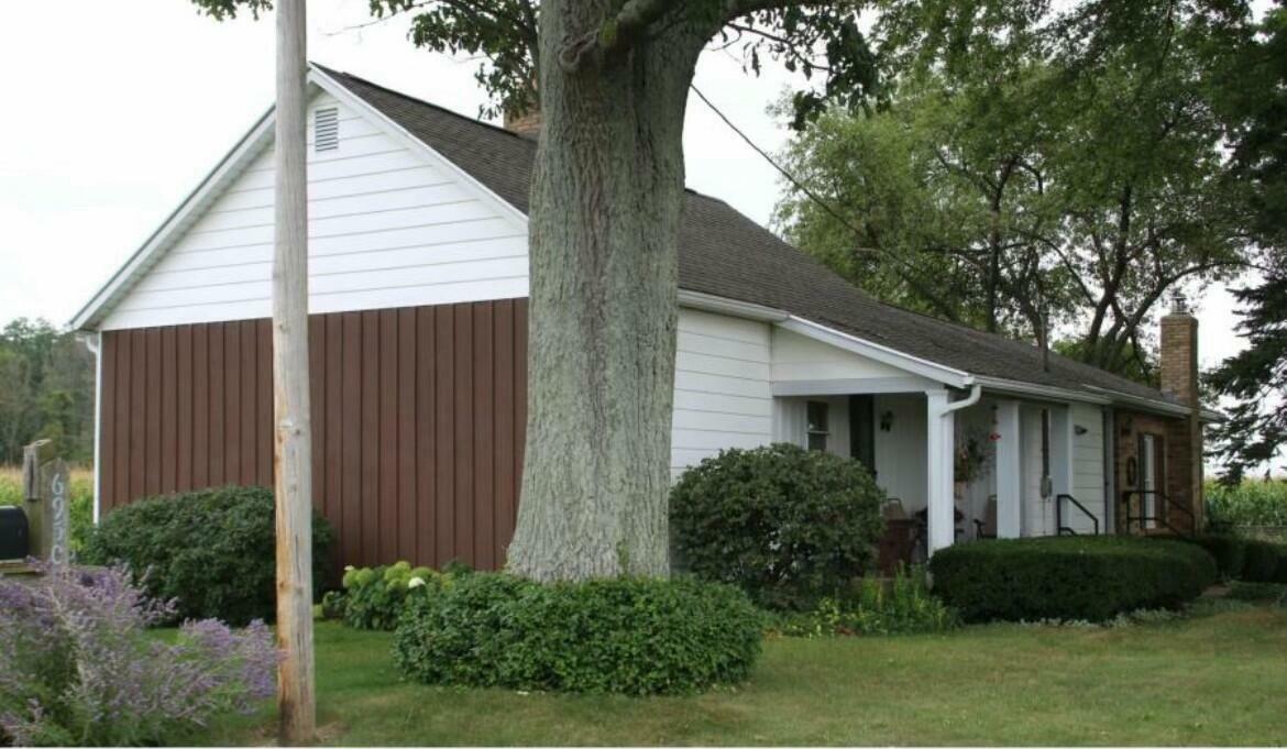 Property Photo:  6950 E New Carlisle Saint Par Road  OH 45344 