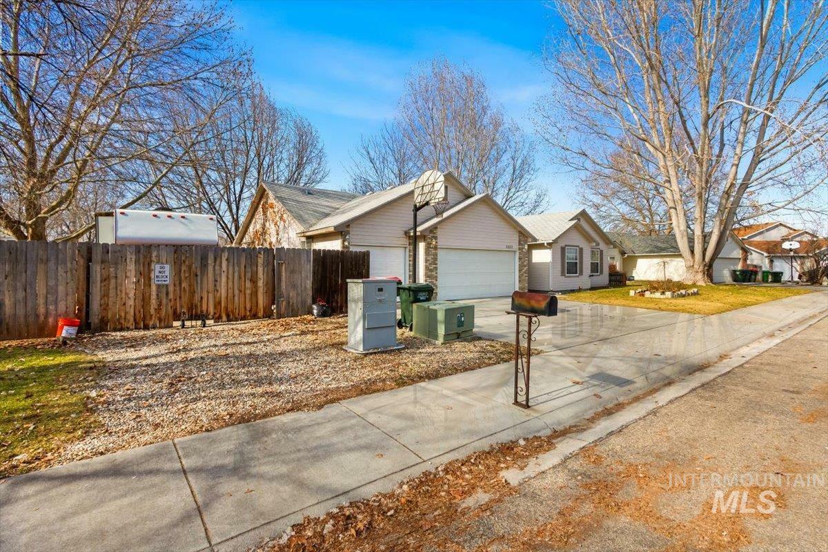 Property Photo: 2851 N Fieldstone Way ID 83646