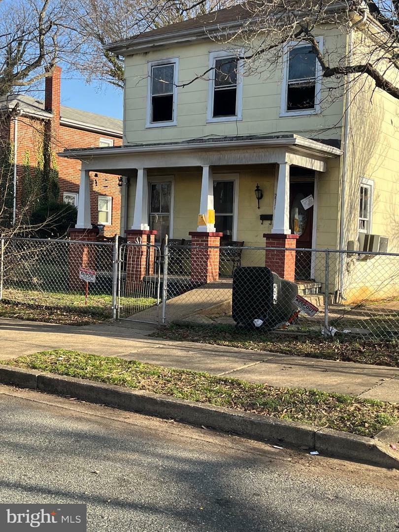 212 Glover Street  Fredericksburg VA 22401 photo