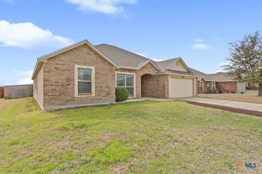 Property Photo:  404 Curtis Drive  TX 76542 