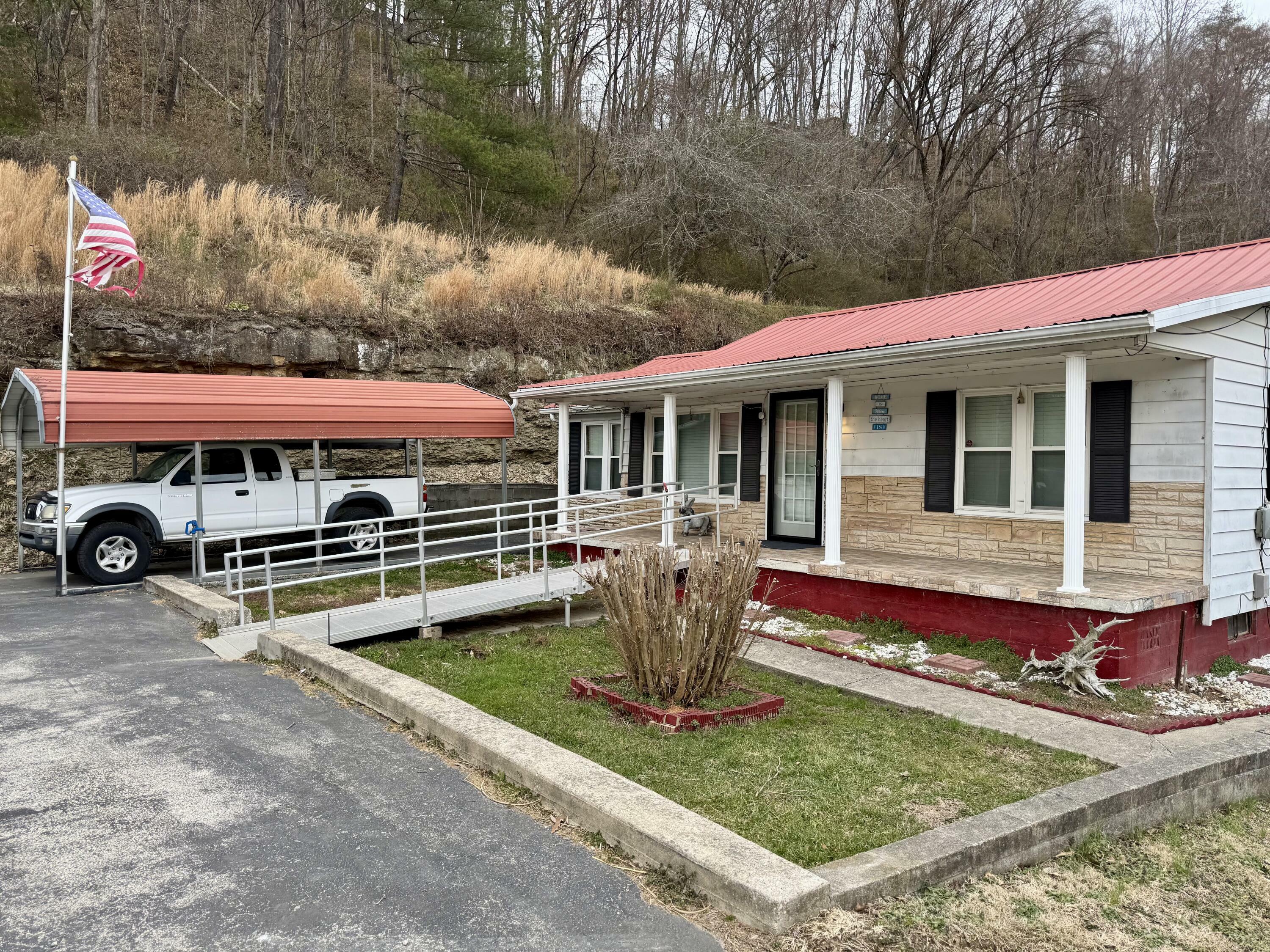 Property Photo:  477 Quicksand Road  KY 41339 