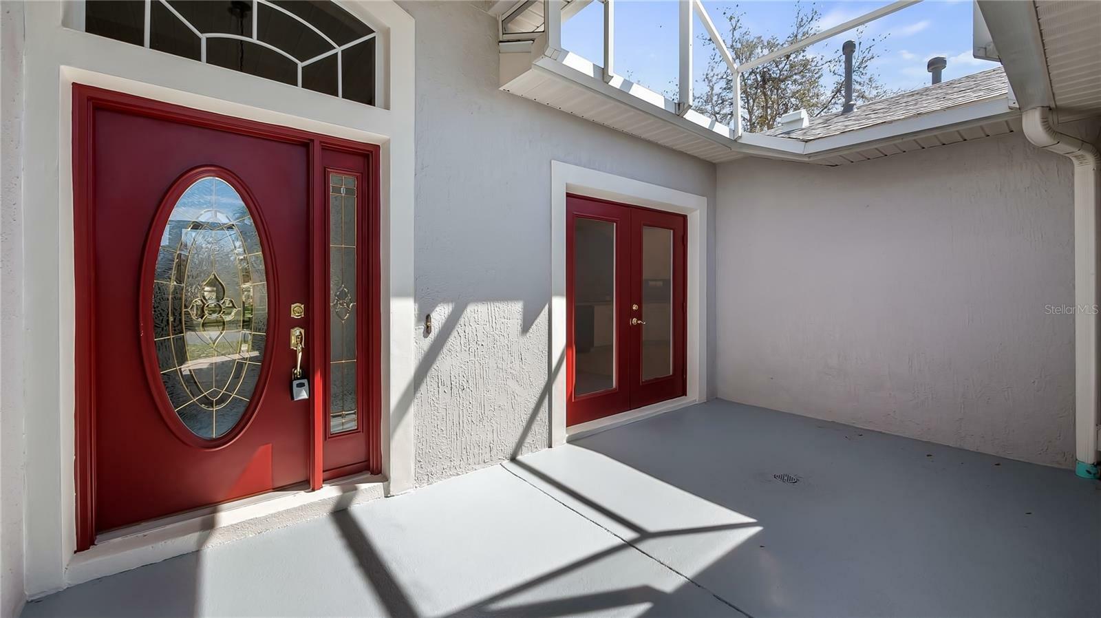 Property Photo: 20740 Queen Alexandra Drive FL 34748