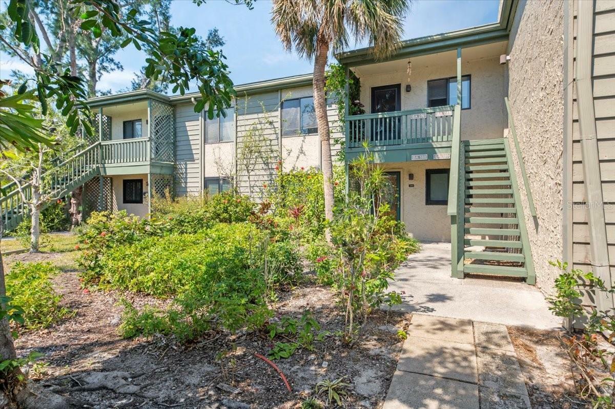 Property Photo:  1519 Pelican Point Drive 288  FL 34231 