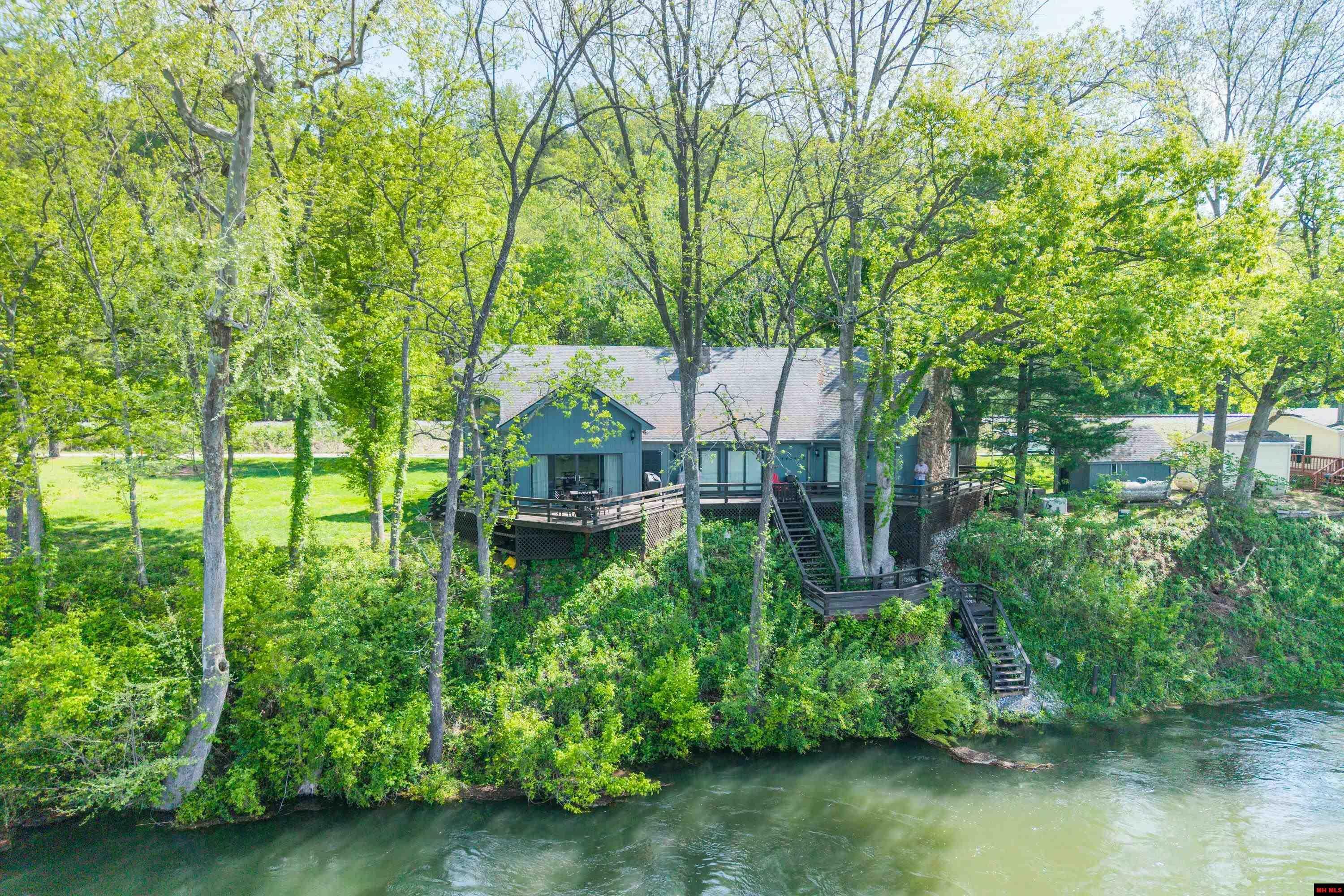 Property Photo: 181 Rim Shoals Cp AR 72653