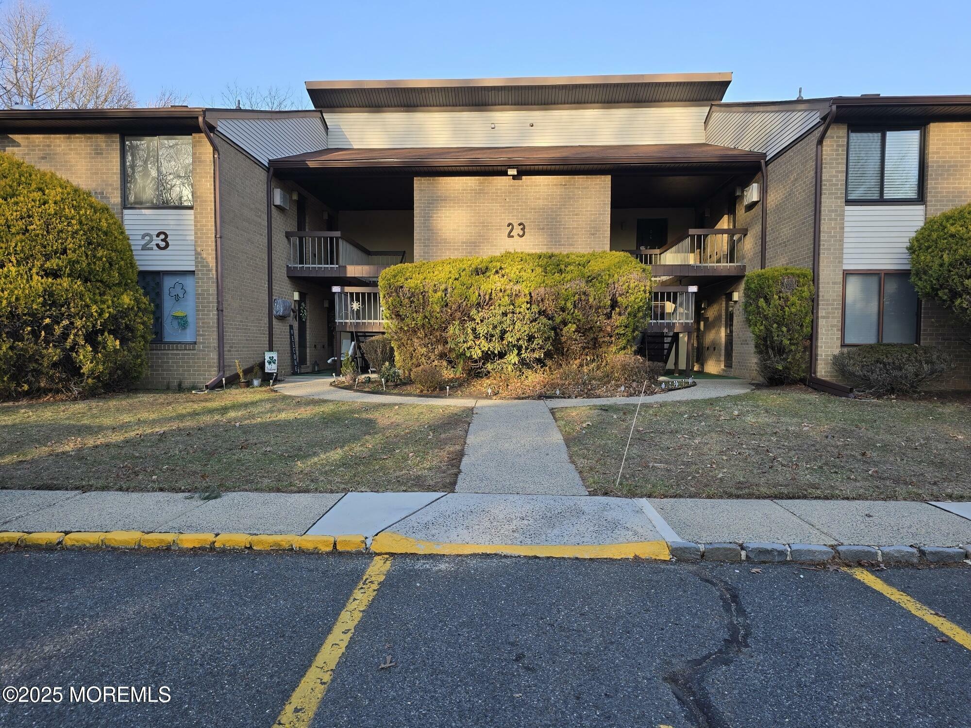 23 Meadow Green Circle F  Manalapan NJ 07726 photo