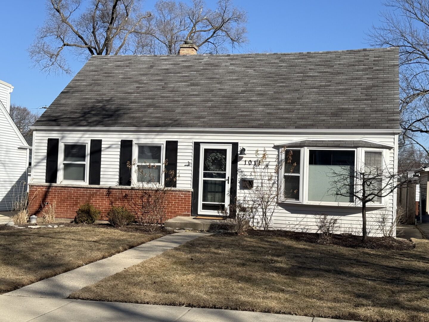 Property Photo: 1011 N Haddow Avenue IL 60004