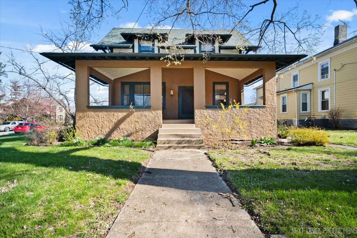 523 W Downer Place  Aurora IL 60506 photo