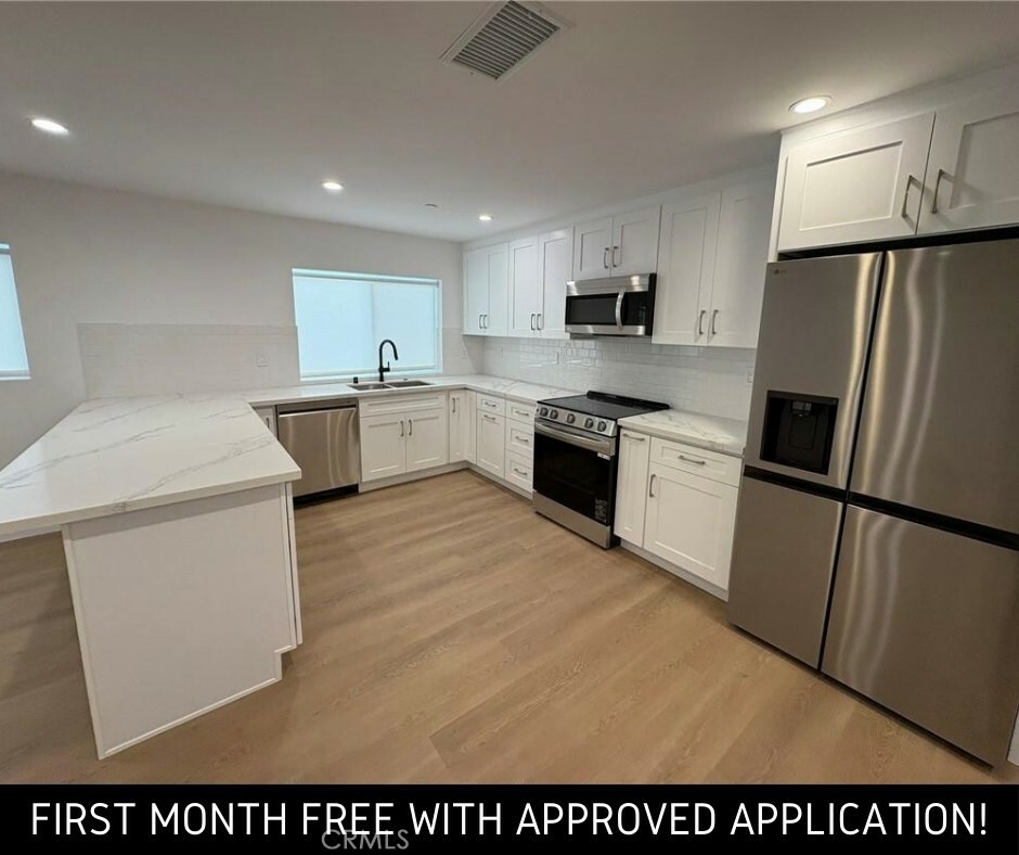 Property Photo: 14167 Calvert Street CA 91401