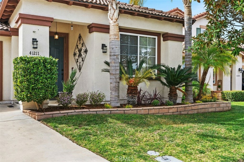 Property Photo: 41211 Crooked Stick Drive CA 92591