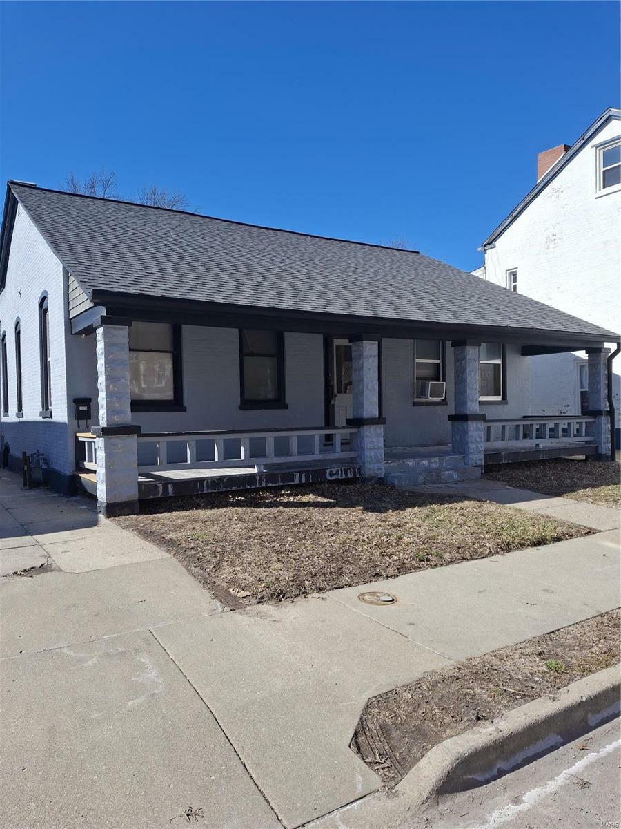 Property Photo:  305 S Charles Street  IL 62220 