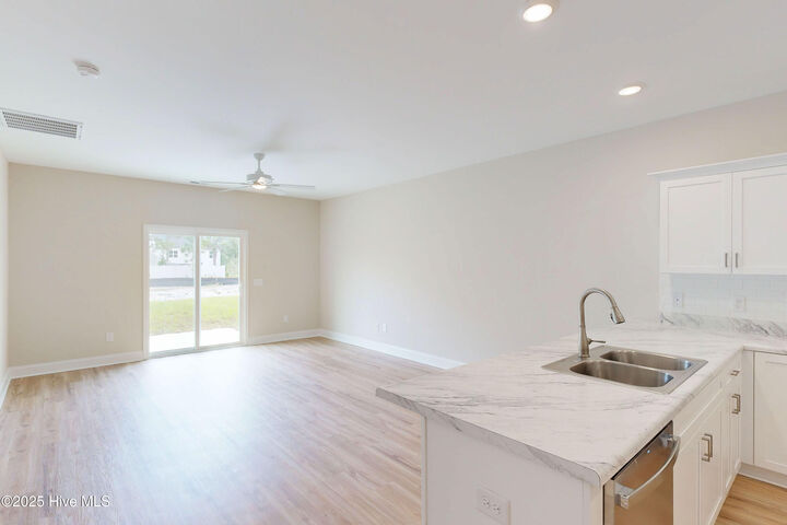 Property Photo: 209 Sandpiper Place NC 28445