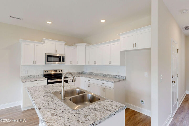 Property Photo: 211 Sandpiper Place NC 28445