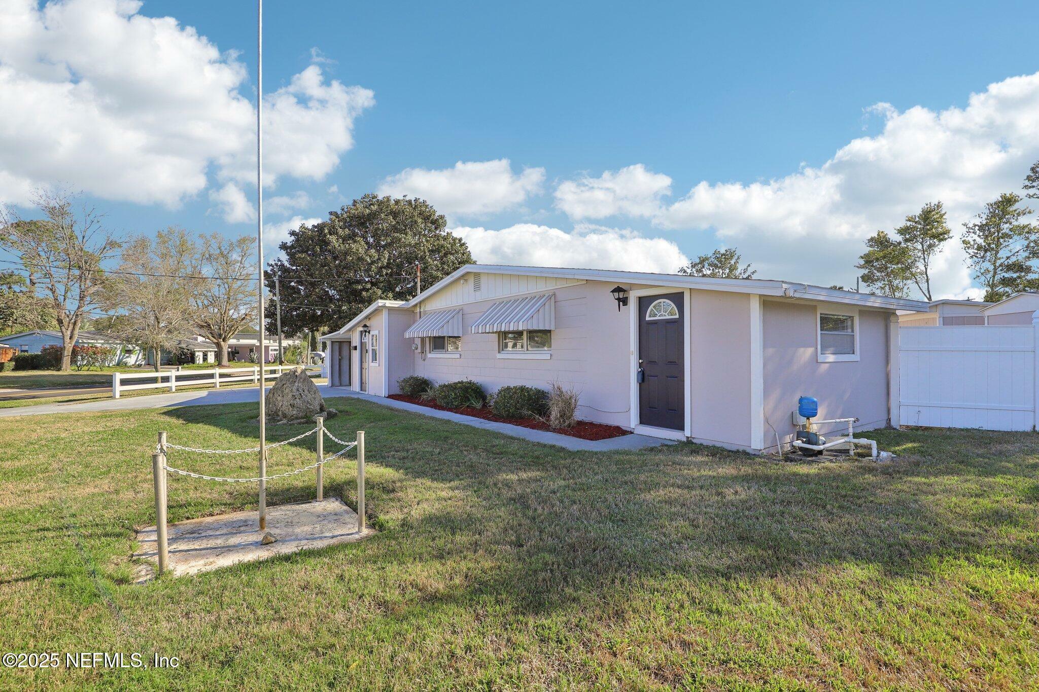 Property Photo:  340 Sailfish Drive E  FL 32233 