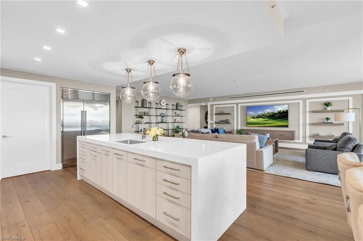 Property Photo: 13915 Old Coast Rd 402 FL 34110