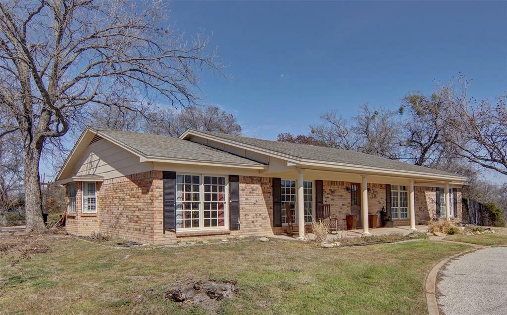 Property Photo:  702 Norton Street  TX 76086 