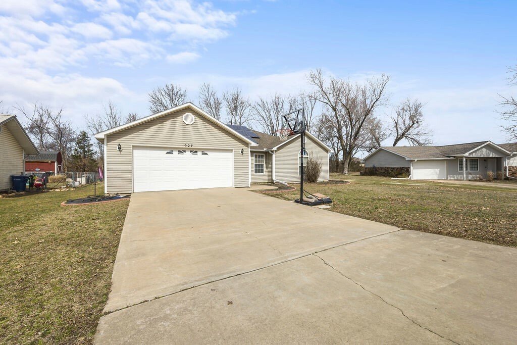 Property Photo:  927 Lewis Circle  AR 72761 