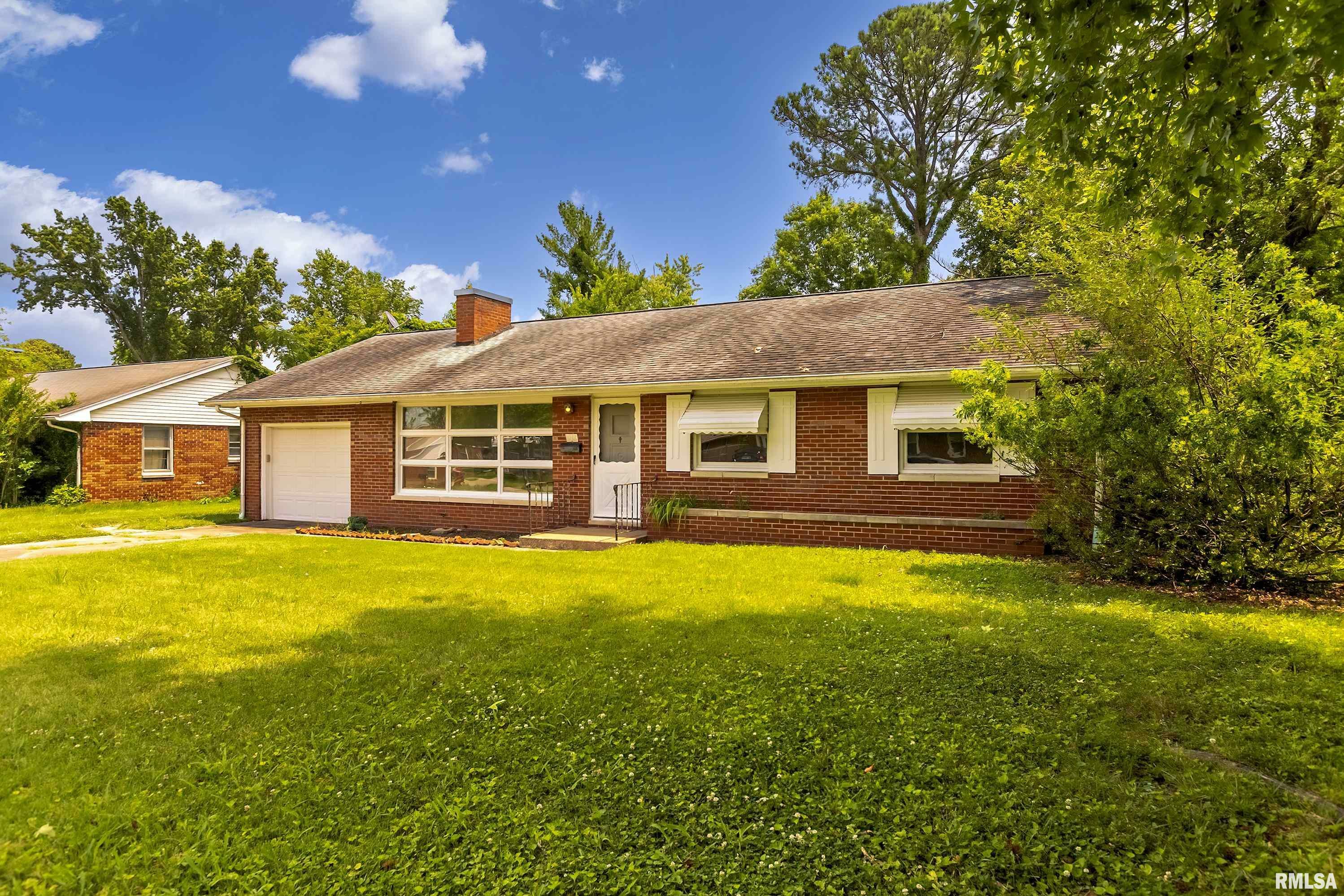 Property Photo:  911 S Skyline Drive  IL 62901 