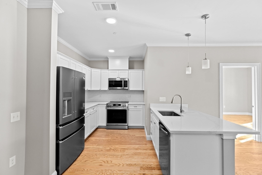 Property Photo: 485 Blue Hills Parkway 40 MA 02186