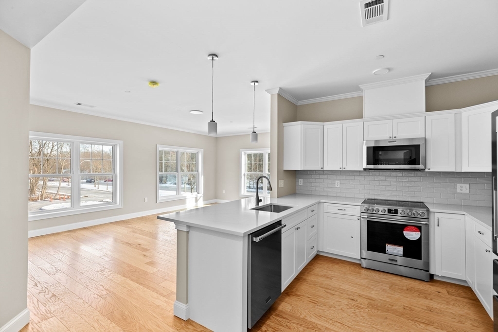 Property Photo: 485 Blue Hills Parkway 14 MA 02186