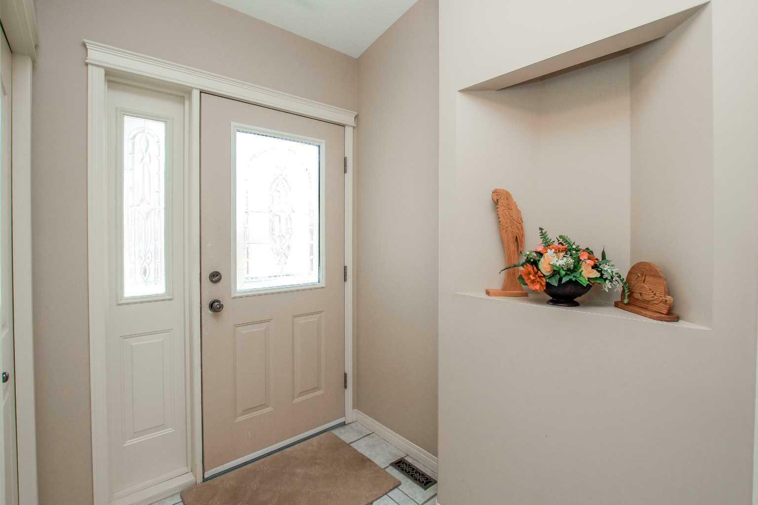 Property Photo:  94 Ainsworth Crescent  AB T4R 3B1 