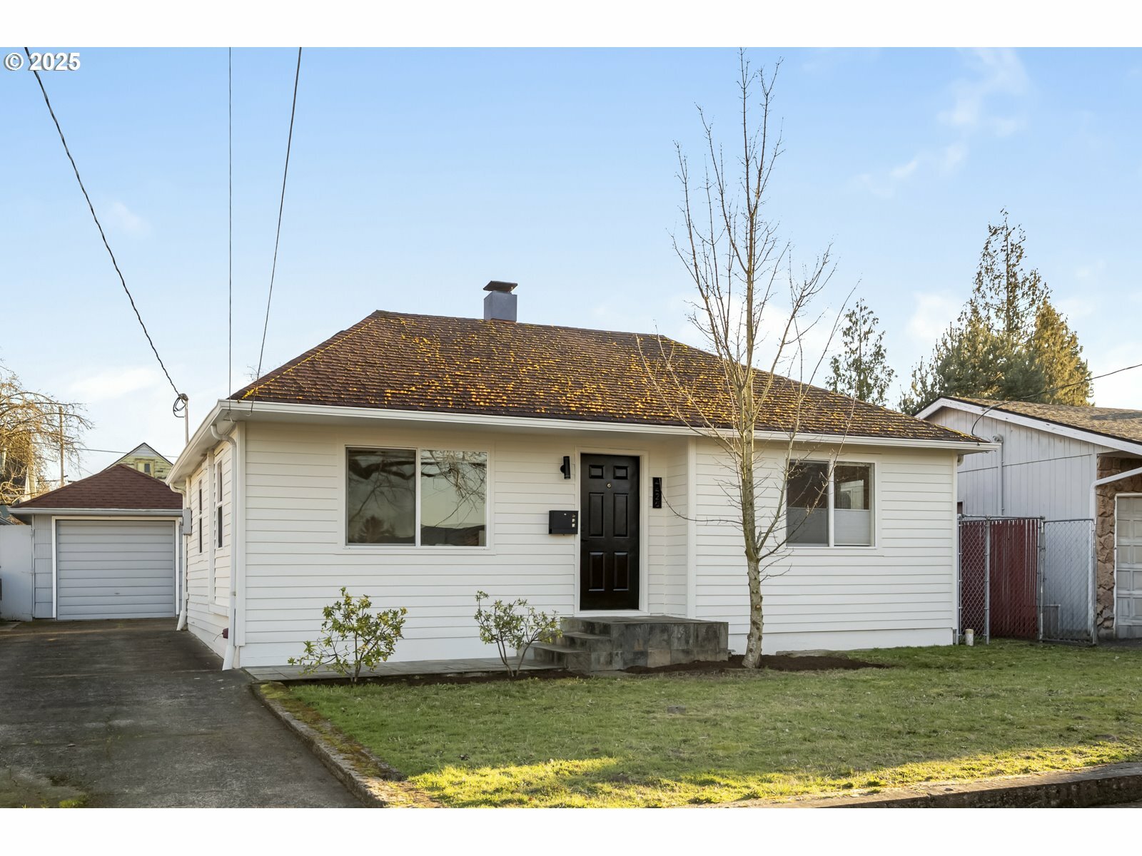 Property Photo:  4426 NE Wygant St  OR 97218 