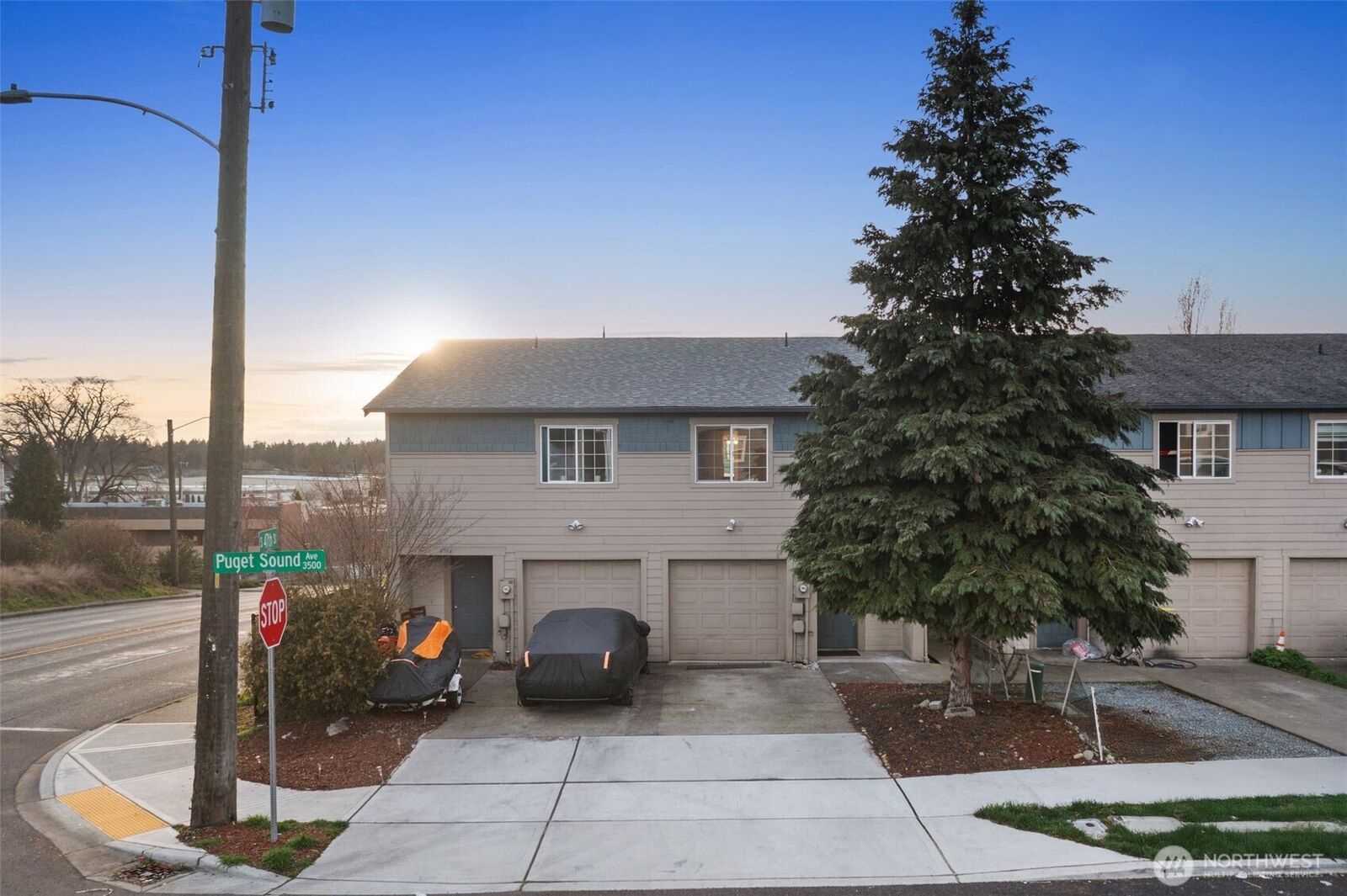 Property Photo:  4560 S Puget Sound Avenue  WA 98409 